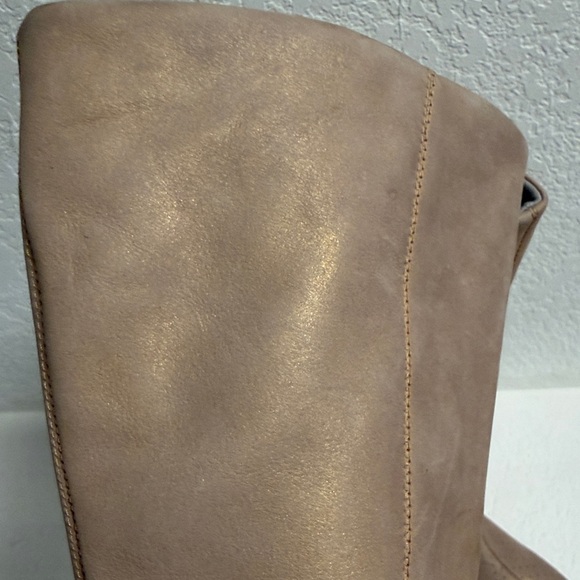Timberland Leather Women's iridescent Beige Wedge Boots 6.5 - Picture 2 of 14
